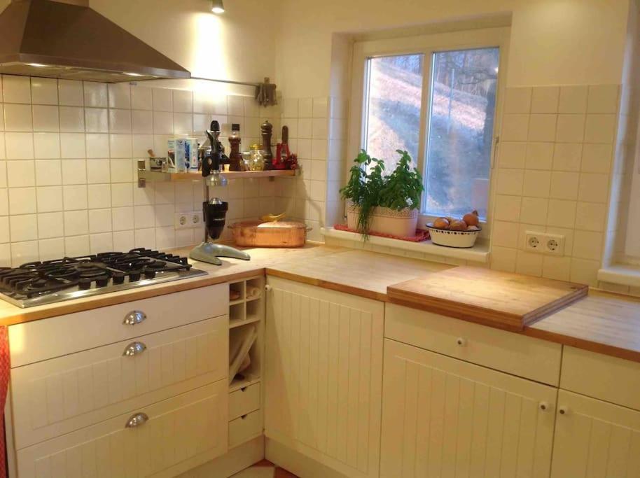Charmantes Landhaus Mit Garten Und Traumhaftem Fernblick Thal  Exterior foto